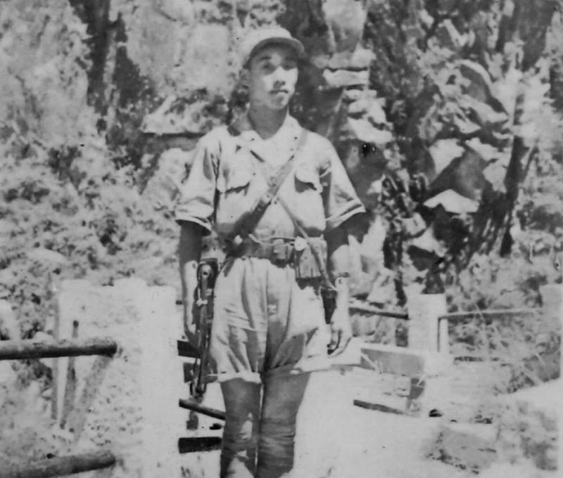 常玉潤擔任嶗山游擊隊的裝扮。(照片提供：常美釓)