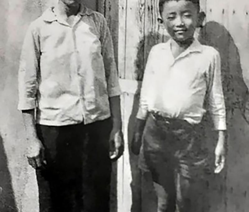 母親常淑珍與排行老五的弟弟劉正竹合影。(照片提供：劉美英)