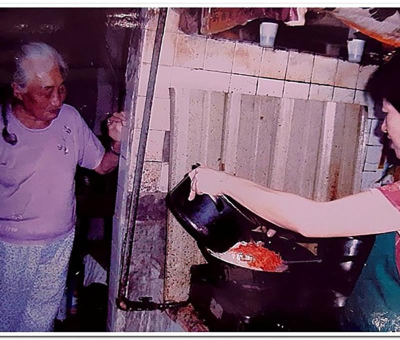 眷村孩子的童年，「誰家的飯香」最具話題。(照片提供：高華國)