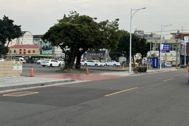 光復路收費停車場前
