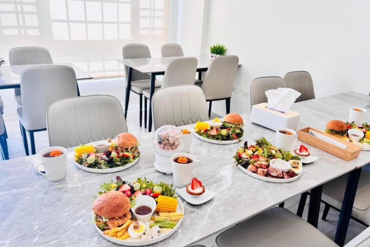 09愛芳苑雯鈴工作室-水耕生菜沙拉館