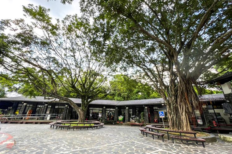 07八角樓特展館 & 工藝街(紀念品販售店) Octagonal Exhibition Hall